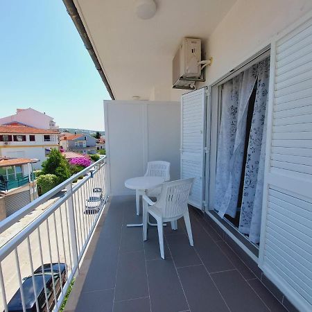 Vinko Rooms Primošten Exterior foto