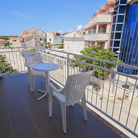 Vinko Rooms Primošten Exterior foto