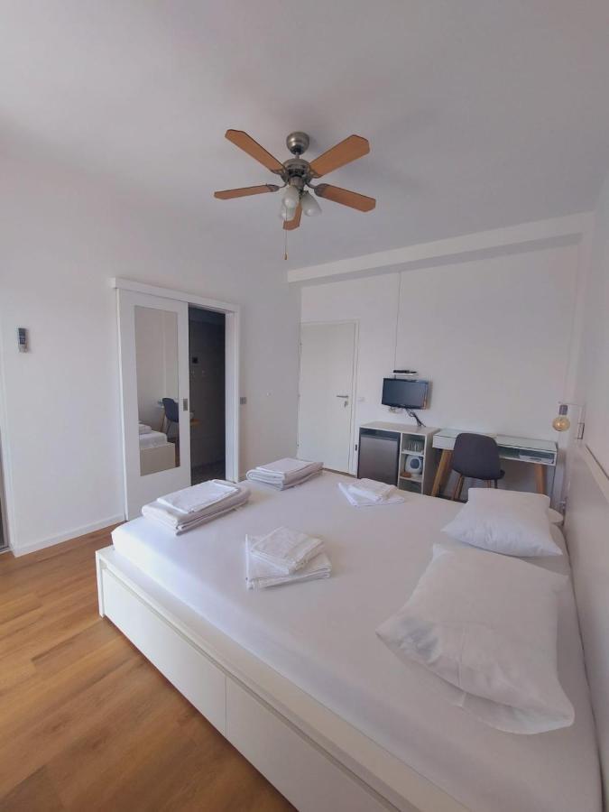 Vinko Rooms Primošten Exterior foto