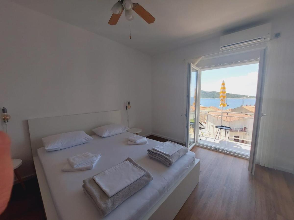 Vinko Rooms Primošten Exterior foto