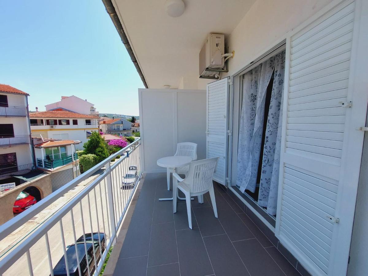 Vinko Rooms Primošten Exterior foto
