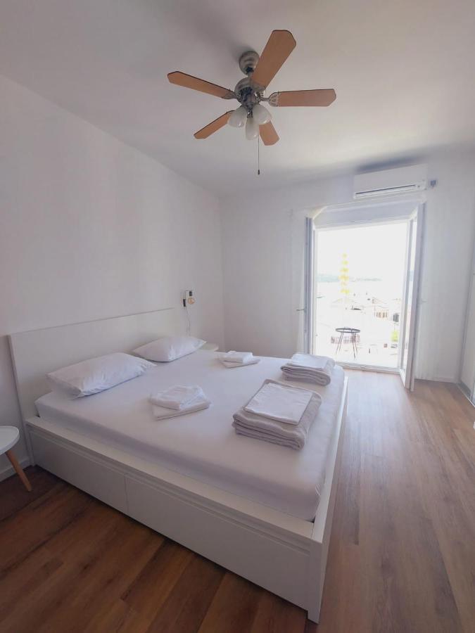 Vinko Rooms Primošten Exterior foto