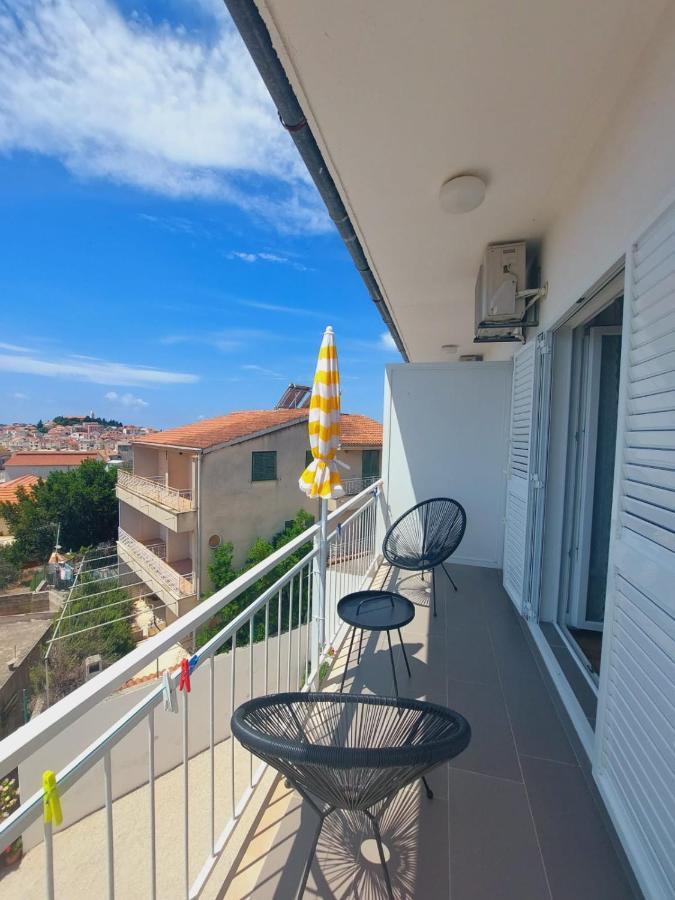 Vinko Rooms Primošten Exterior foto