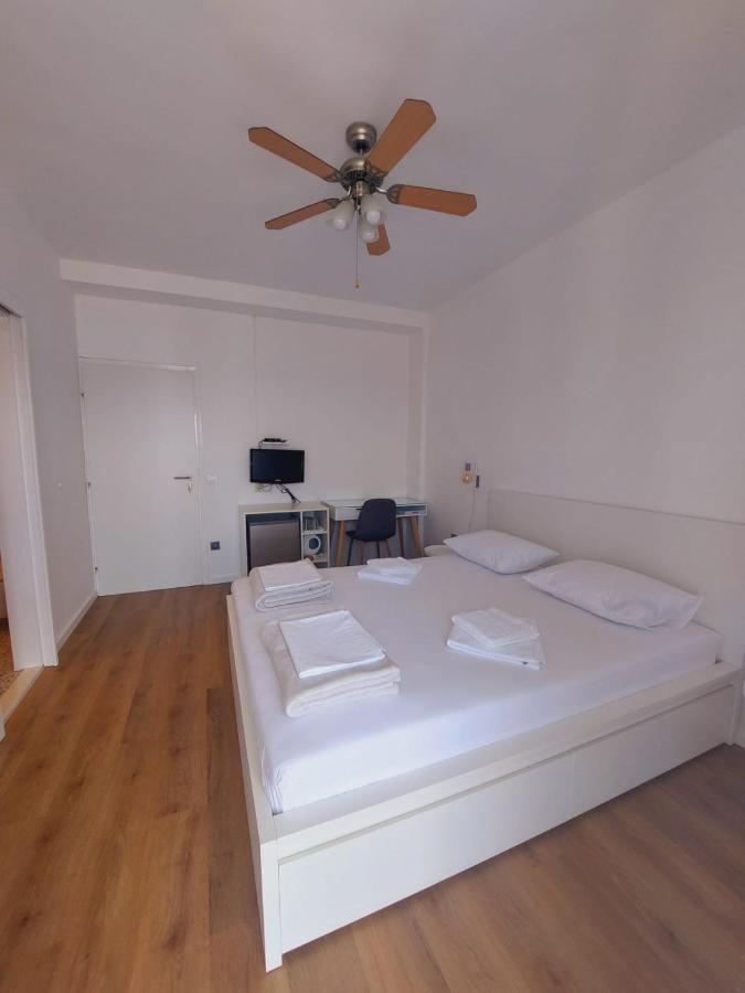 Vinko Rooms Primošten Exterior foto