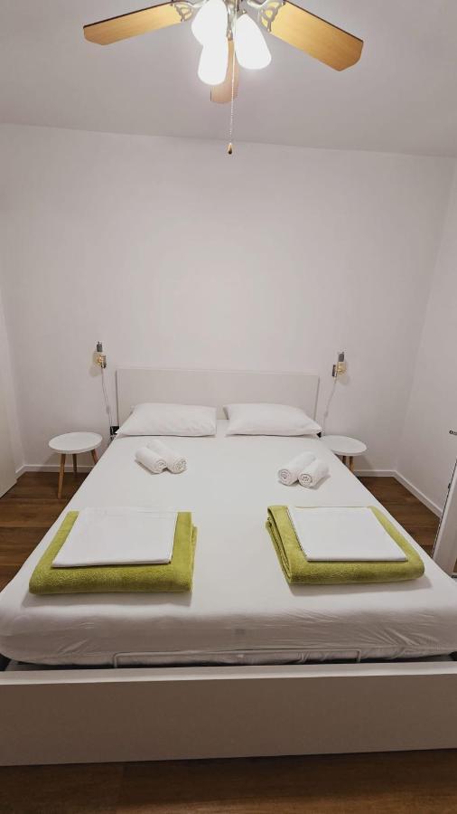 Vinko Rooms Primošten Exterior foto